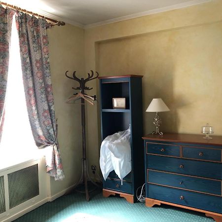 Hotel Le Cabouillet LʼIsle-Adam Esterno foto