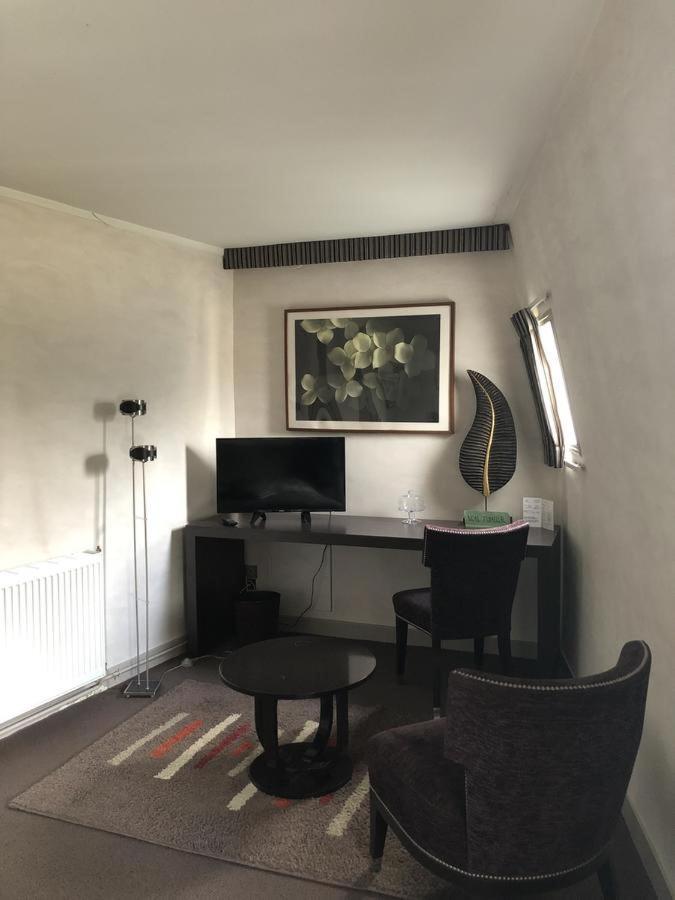 Hotel Le Cabouillet LʼIsle-Adam Esterno foto