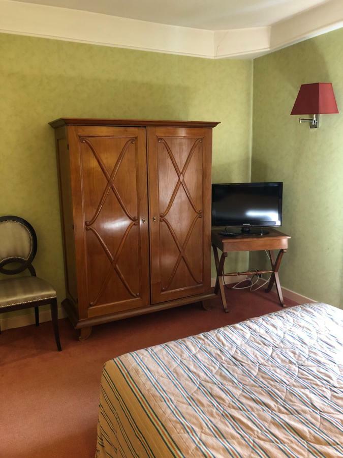 Hotel Le Cabouillet LʼIsle-Adam Esterno foto